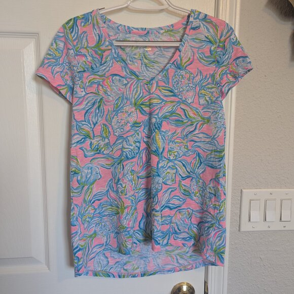 Lilly Pulitzer | Etta V-Neck |  Pelican Pink Off The Scales | EUC | S / M - Picture 6 of 11